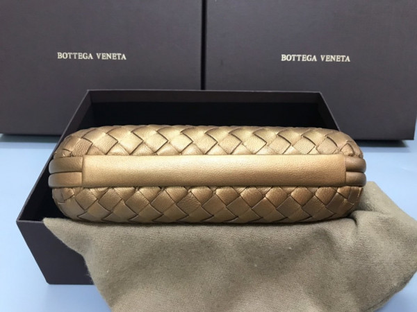 (image for) BOTTEGA VENETA CHAIN KNOT