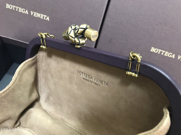 (image for) BOTTEGA VENETA CHAIN KNOT