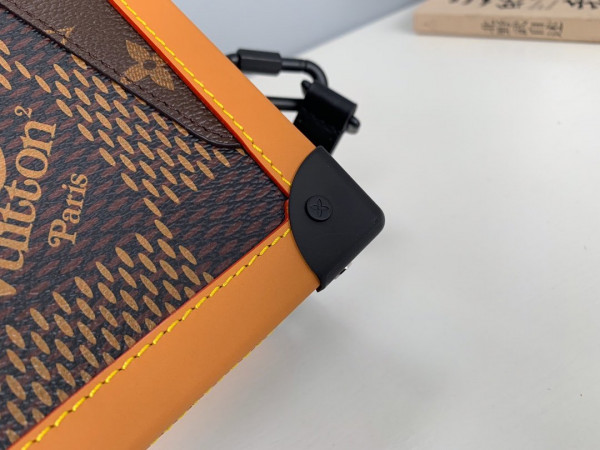 (image for) LOUIS VUITTON SOFT TRUNK