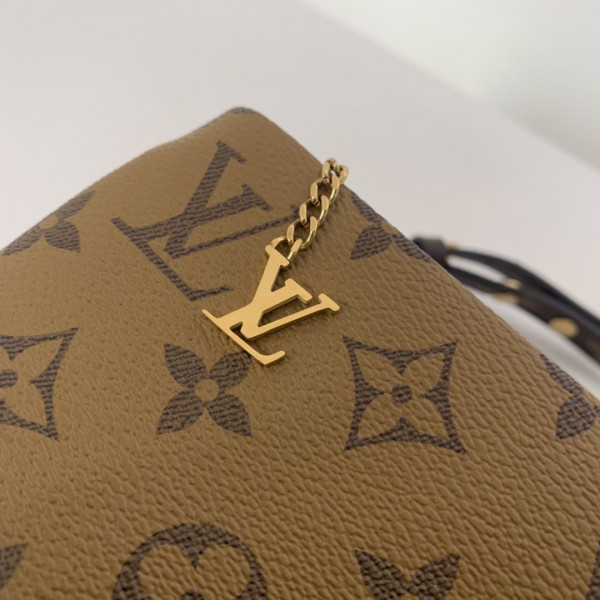 (image for) LOUIS VUITTON POUCHE LV3