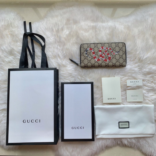 GUCCI Bee print GG zip around wallet (image for) GUCCI Bee print GG zip around wallet