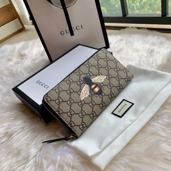 GUCCI Bee print GG zip around wallet (image for) GUCCI Bee print GG zip around wallet