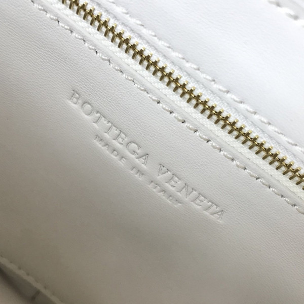 (image for) BOTTEGA VENETA THE CHAIN CASSETTE