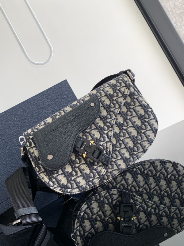 (image for) DIRO SADDLE MESSENGER BAG