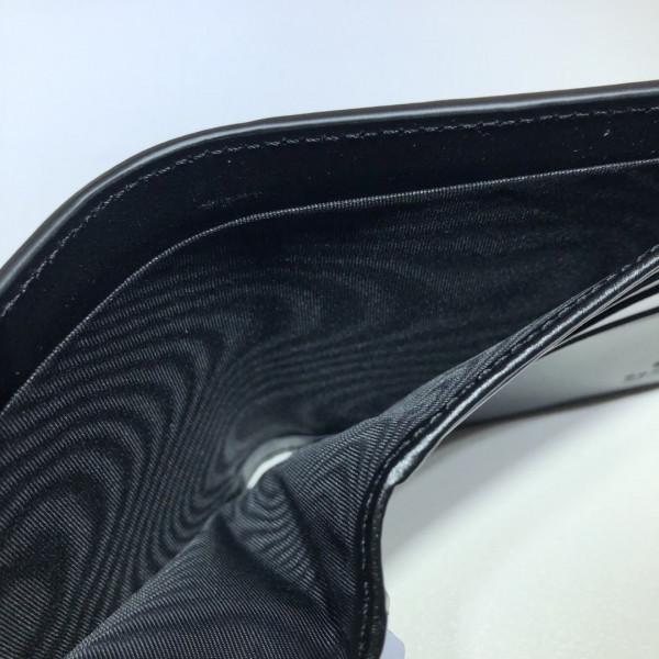 (image for) GUCCI GG embossed wallet