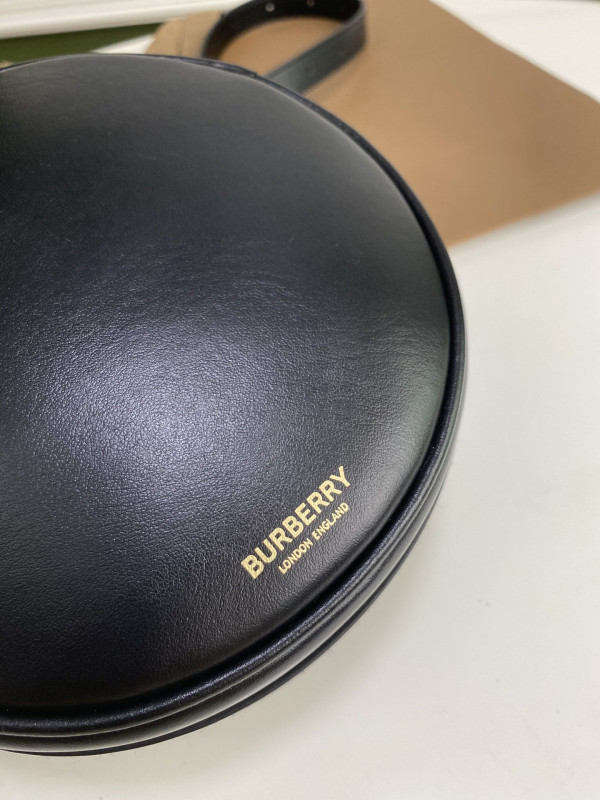 BURBERRY Leather Louise Bag [Burberry102] CELINE CHANEL ACCESSORIES LOEWE SHOES LOUIS VUITTON DIRO YSL OTHER BRAND HANDBAGS BALENCIAGA BOTTEGA VENETA GOYARD HERMES BURBERRY VALENTINO GUCCI FENDI MIUMIU CHLOE PRADA BVLGARI SUITCASE NEW ARRIVAL 