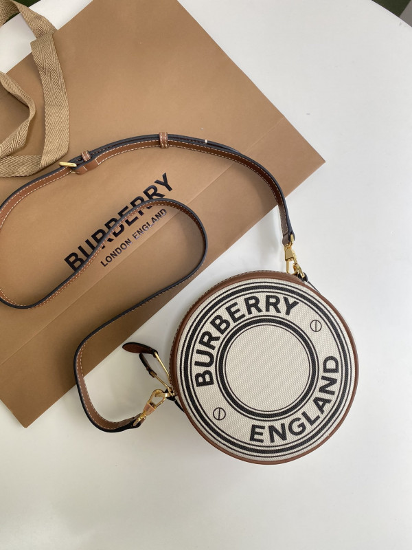 BURBERRY Logo Graphic Canvas and Leather Louise Bag [Burberry100] CELINE CHANEL ACCESSORIES LOEWE SHOES LOUIS VUITTON DIRO YSL OTHER BRAND HANDBAGS BALENCIAGA BOTTEGA VENETA GOYARD HERMES BURBERRY VALENTINO GUCCI FENDI MIUMIU CHLOE PRADA BVLGARI SUITCASE NEW ARRIVAL 