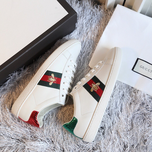 GUCCI ACE SNEAKER [Gucci379] CELINE CHANEL ACCESSORIES LOEWE SHOES LOUIS VUITTON DIRO YSL OTHER BRAND HANDBAGS BALENCIAGA BOTTEGA VENETA GOYARD HERMES BURBERRY VALENTINO GUCCI FENDI MIUMIU CHLOE PRADA BVLGARI SUITCASE NEW ARRIVAL 