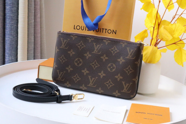 LOUIS VUITTON DOUBLE ZIP POCHETTE [M69203] CELINE CHANEL ACCESSORIES LOEWE SHOES LOUIS VUITTON DIRO YSL OTHER BRAND HANDBAGS BALENCIAGA BOTTEGA VENETA GOYARD HERMES BURBERRY VALENTINO GUCCI FENDI MIUMIU CHLOE PRADA BVLGARI SUITCASE NEW ARRIVAL 