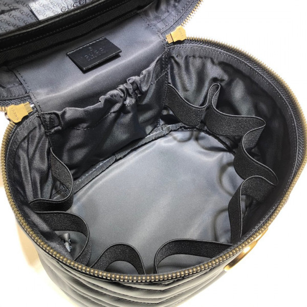 GUCCI GG Marmont small cosmetic case [611004-1] CELINE CHANEL ACCESSORIES LOEWE SHOES LOUIS VUITTON DIRO YSL OTHER BRAND HANDBAGS BALENCIAGA BOTTEGA VENETA GOYARD HERMES BURBERRY VALENTINO GUCCI FENDI MIUMIU CHLOE PRADA BVLGARI SUITCASE NEW ARRIVAL 