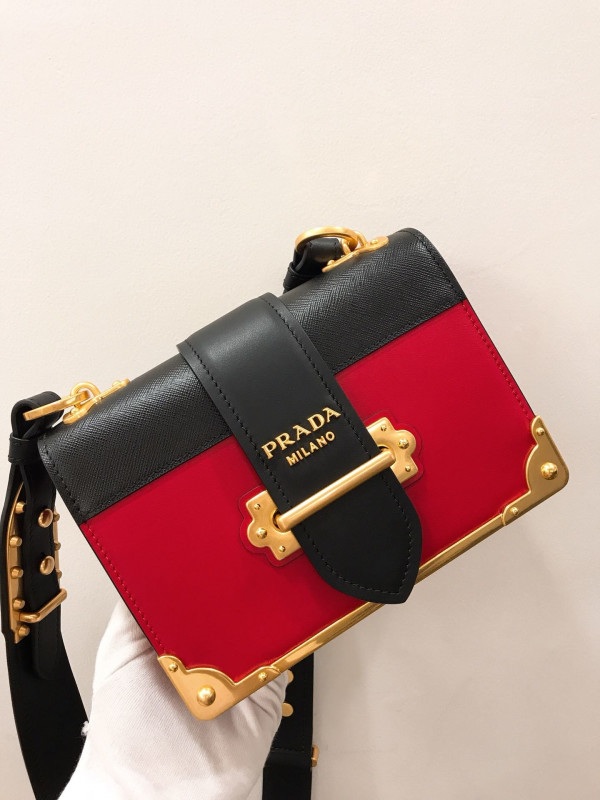 PRADA CAHIER LEATHER SHOULDER BAG [1BD045-7] CELINE CHANEL ACCESSORIES LOEWE SHOES LOUIS VUITTON DIRO YSL OTHER BRAND HANDBAGS BALENCIAGA BOTTEGA VENETA GOYARD HERMES BURBERRY VALENTINO GUCCI FENDI MIUMIU CHLOE PRADA BVLGARI SUITCASE NEW ARRIVAL 