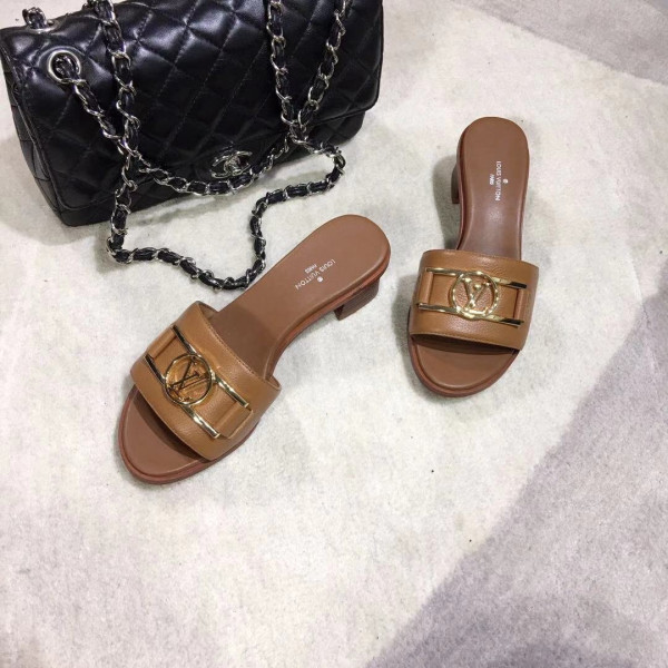 LOUIS VUITTON LOCK IT MULE [1A64IH] CELINE CHANEL ACCESSORIES LOEWE SHOES LOUIS VUITTON DIRO YSL OTHER BRAND HANDBAGS BALENCIAGA BOTTEGA VENETA GOYARD HERMES BURBERRY VALENTINO GUCCI FENDI MIUMIU CHLOE PRADA BVLGARI SUITCASE NEW ARRIVAL 