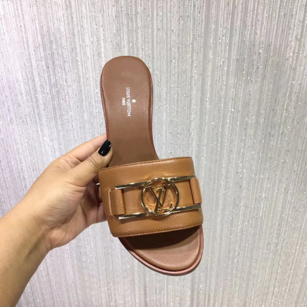 LOUIS VUITTON LOCK IT MULE [1A64IH] CELINE CHANEL ACCESSORIES LOEWE SHOES LOUIS VUITTON DIRO YSL OTHER BRAND HANDBAGS BALENCIAGA BOTTEGA VENETA GOYARD HERMES BURBERRY VALENTINO GUCCI FENDI MIUMIU CHLOE PRADA BVLGARI SUITCASE NEW ARRIVAL 