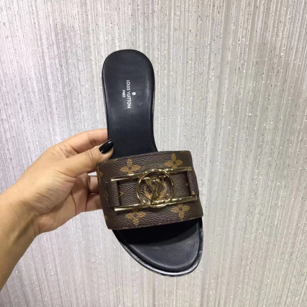LOUIS VUITTON LOCK IT MULE [1A660F] CELINE CHANEL ACCESSORIES LOEWE SHOES LOUIS VUITTON DIRO YSL OTHER BRAND HANDBAGS BALENCIAGA BOTTEGA VENETA GOYARD HERMES BURBERRY VALENTINO GUCCI FENDI MIUMIU CHLOE PRADA BVLGARI SUITCASE NEW ARRIVAL 