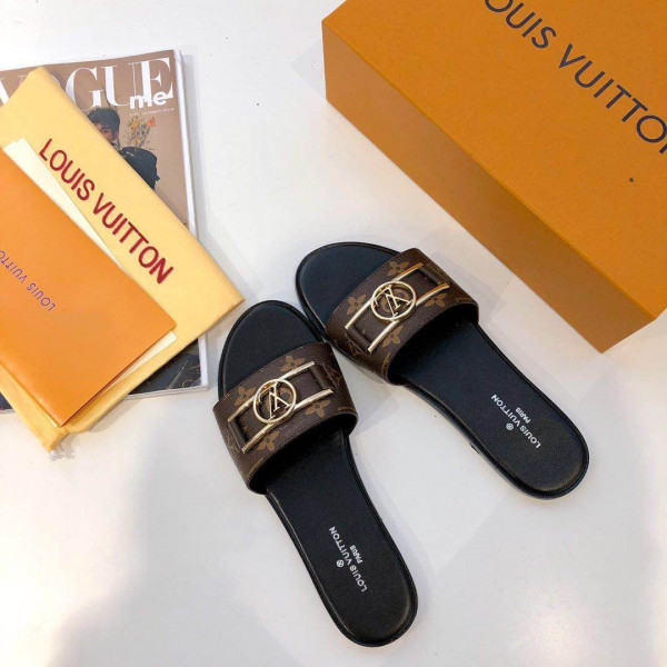 LOUIS VUITTON LOCK IT FLAT MULE [1A64MN] CELINE CHANEL ACCESSORIES LOEWE SHOES LOUIS VUITTON DIRO YSL OTHER BRAND HANDBAGS BALENCIAGA BOTTEGA VENETA GOYARD HERMES BURBERRY VALENTINO GUCCI FENDI MIUMIU CHLOE PRADA BVLGARI SUITCASE NEW ARRIVAL 