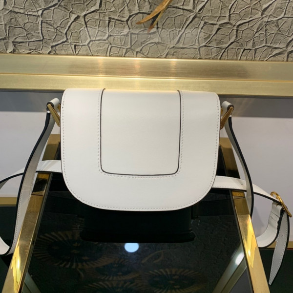 VALENTINO SMALL SUPERVEE CALFSKIN CROSSBODY BAG [Valentino73] CELINE CHANEL ACCESSORIES LOEWE SHOES LOUIS VUITTON DIRO YSL OTHER BRAND HANDBAGS BALENCIAGA BOTTEGA VENETA GOYARD HERMES BURBERRY VALENTINO GUCCI FENDI MIUMIU CHLOE PRADA BVLGARI SUITCASE NEW ARRIVAL 