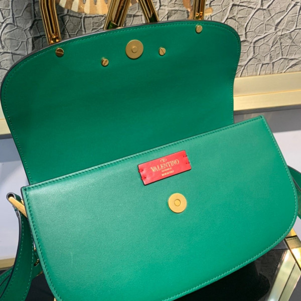 VALENTINO SUPERVEE CALFSKIN CROSSBODY BAG [Valentino68] CELINE CHANEL ACCESSORIES LOEWE SHOES LOUIS VUITTON DIRO YSL OTHER BRAND HANDBAGS BALENCIAGA BOTTEGA VENETA GOYARD HERMES BURBERRY VALENTINO GUCCI FENDI MIUMIU CHLOE PRADA BVLGARI SUITCASE NEW ARRIVAL 