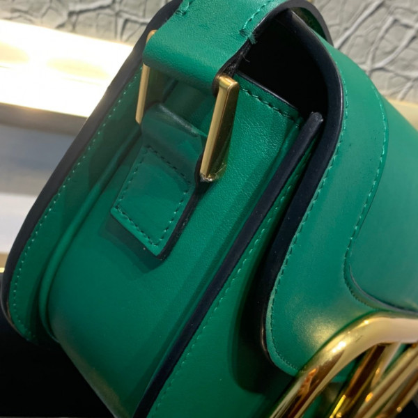 VALENTINO SUPERVEE CALFSKIN CROSSBODY BAG [Valentino68] CELINE CHANEL ACCESSORIES LOEWE SHOES LOUIS VUITTON DIRO YSL OTHER BRAND HANDBAGS BALENCIAGA BOTTEGA VENETA GOYARD HERMES BURBERRY VALENTINO GUCCI FENDI MIUMIU CHLOE PRADA BVLGARI SUITCASE NEW ARRIVAL 