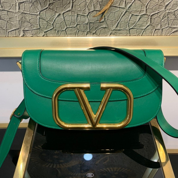 VALENTINO SUPERVEE CALFSKIN CROSSBODY BAG [Valentino68] CELINE CHANEL ACCESSORIES LOEWE SHOES LOUIS VUITTON DIRO YSL OTHER BRAND HANDBAGS BALENCIAGA BOTTEGA VENETA GOYARD HERMES BURBERRY VALENTINO GUCCI FENDI MIUMIU CHLOE PRADA BVLGARI SUITCASE NEW ARRIVAL 