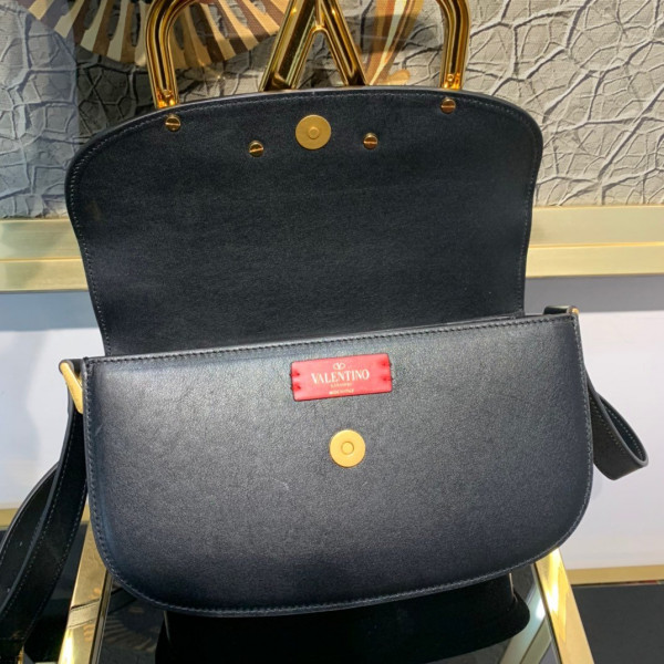 VALENTINO SUPERVEE CALFSKIN CROSSBODY BAG [Valentino65] CELINE CHANEL ACCESSORIES LOEWE SHOES LOUIS VUITTON DIRO YSL OTHER BRAND HANDBAGS BALENCIAGA BOTTEGA VENETA GOYARD HERMES BURBERRY VALENTINO GUCCI FENDI MIUMIU CHLOE PRADA BVLGARI SUITCASE NEW ARRIVAL 