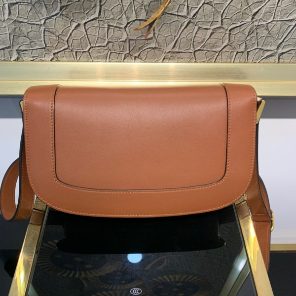VALENTINO SUPERVEE CALFSKIN CROSSBODY BAG [Valentino66] CELINE CHANEL ACCESSORIES LOEWE SHOES LOUIS VUITTON DIRO YSL OTHER BRAND HANDBAGS BALENCIAGA BOTTEGA VENETA GOYARD HERMES BURBERRY VALENTINO GUCCI FENDI MIUMIU CHLOE PRADA BVLGARI SUITCASE NEW ARRIVAL 