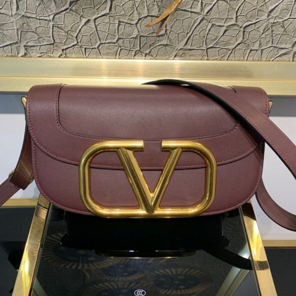 VALENTINO SUPERVEE CALFSKIN CROSSBODY BAG [Valentino63] CELINE CHANEL ACCESSORIES LOEWE SHOES LOUIS VUITTON DIRO YSL OTHER BRAND HANDBAGS BALENCIAGA BOTTEGA VENETA GOYARD HERMES BURBERRY VALENTINO GUCCI FENDI MIUMIU CHLOE PRADA BVLGARI SUITCASE NEW ARRIVAL 