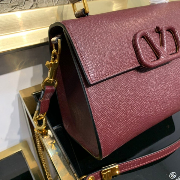 VALENTINO SMALL VSLING GRAINY CALFSKIN HANDBAG [Valentino62] CELINE CHANEL ACCESSORIES LOEWE SHOES LOUIS VUITTON DIRO YSL OTHER BRAND HANDBAGS BALENCIAGA BOTTEGA VENETA GOYARD HERMES BURBERRY VALENTINO GUCCI FENDI MIUMIU CHLOE PRADA BVLGARI SUITCASE NEW ARRIVAL 