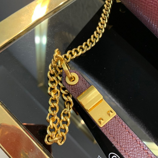 VALENTINO SMALL VSLING GRAINY CALFSKIN HANDBAG [Valentino62] CELINE CHANEL ACCESSORIES LOEWE SHOES LOUIS VUITTON DIRO YSL OTHER BRAND HANDBAGS BALENCIAGA BOTTEGA VENETA GOYARD HERMES BURBERRY VALENTINO GUCCI FENDI MIUMIU CHLOE PRADA BVLGARI SUITCASE NEW ARRIVAL 