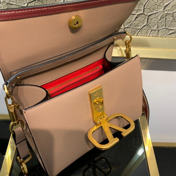 VALENTINO SMALL VSLING GRAINY CALFSKIN HANDBAG [Valentino55] CELINE CHANEL ACCESSORIES LOEWE SHOES LOUIS VUITTON DIRO YSL OTHER BRAND HANDBAGS BALENCIAGA BOTTEGA VENETA GOYARD HERMES BURBERRY VALENTINO GUCCI FENDI MIUMIU CHLOE PRADA BVLGARI SUITCASE NEW ARRIVAL 