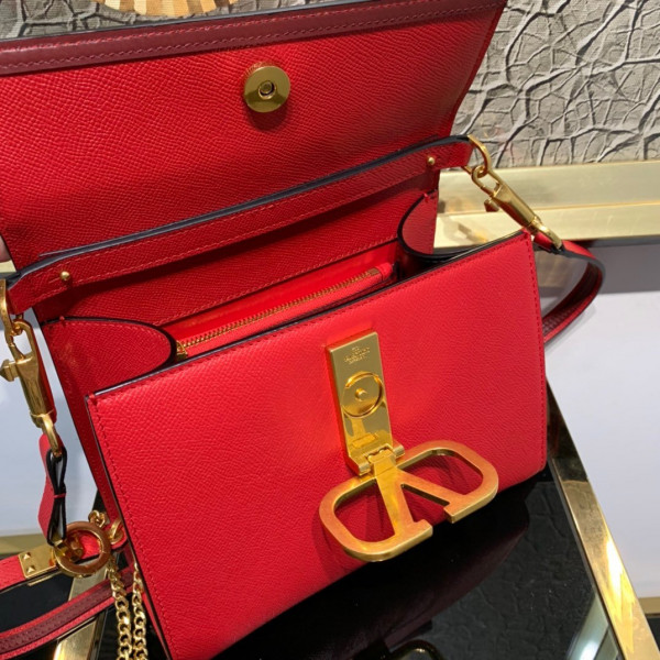 VALENTINO SMALL VSLING GRAINY CALFSKIN HANDBAG [Valentino52] CELINE CHANEL ACCESSORIES LOEWE SHOES LOUIS VUITTON DIRO YSL OTHER BRAND HANDBAGS BALENCIAGA BOTTEGA VENETA GOYARD HERMES BURBERRY VALENTINO GUCCI FENDI MIUMIU CHLOE PRADA BVLGARI SUITCASE NEW ARRIVAL 