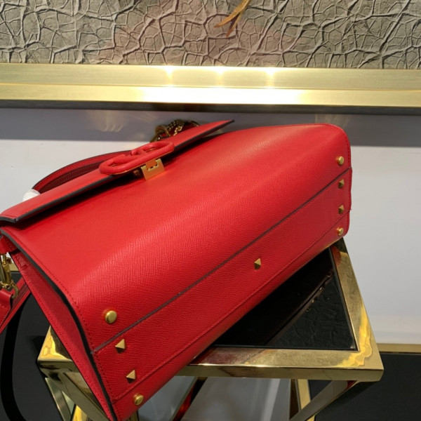 VALENTINO VSLING GRAINY CALFSKIN HANDBAG [Valentino46] CELINE CHANEL ACCESSORIES LOEWE SHOES LOUIS VUITTON DIRO YSL OTHER BRAND HANDBAGS BALENCIAGA BOTTEGA VENETA GOYARD HERMES BURBERRY VALENTINO GUCCI FENDI MIUMIU CHLOE PRADA BVLGARI SUITCASE NEW ARRIVAL 