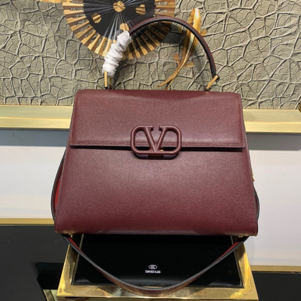 VALENTINO VSLING GRAINY CALFSKIN HANDBAG [Valentino47] CELINE CHANEL ACCESSORIES LOEWE SHOES LOUIS VUITTON DIRO YSL OTHER BRAND HANDBAGS BALENCIAGA BOTTEGA VENETA GOYARD HERMES BURBERRY VALENTINO GUCCI FENDI MIUMIU CHLOE PRADA BVLGARI SUITCASE NEW ARRIVAL 