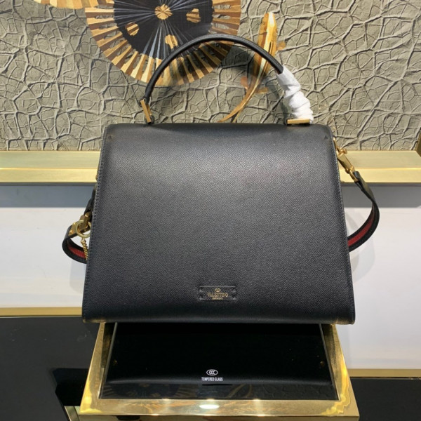 VALENTINO VSLING GRAINY CALFSKIN HANDBAG [Valentino45] CELINE CHANEL ACCESSORIES LOEWE SHOES LOUIS VUITTON DIRO YSL OTHER BRAND HANDBAGS BALENCIAGA BOTTEGA VENETA GOYARD HERMES BURBERRY VALENTINO GUCCI FENDI MIUMIU CHLOE PRADA BVLGARI SUITCASE NEW ARRIVAL 