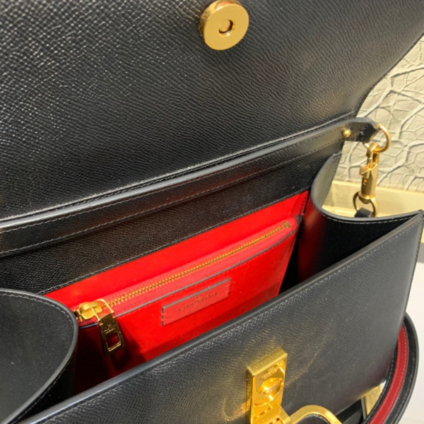 VALENTINO VSLING GRAINY CALFSKIN HANDBAG [Valentino45] CELINE CHANEL ACCESSORIES LOEWE SHOES LOUIS VUITTON DIRO YSL OTHER BRAND HANDBAGS BALENCIAGA BOTTEGA VENETA GOYARD HERMES BURBERRY VALENTINO GUCCI FENDI MIUMIU CHLOE PRADA BVLGARI SUITCASE NEW ARRIVAL 
