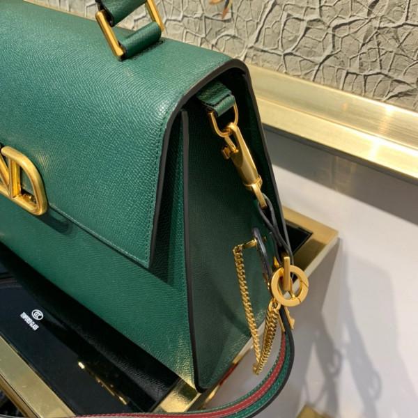 VALENTINO VSLING GRAINY CALFSKIN HANDBAG [Valentino43] CELINE CHANEL ACCESSORIES LOEWE SHOES LOUIS VUITTON DIRO YSL OTHER BRAND HANDBAGS BALENCIAGA BOTTEGA VENETA GOYARD HERMES BURBERRY VALENTINO GUCCI FENDI MIUMIU CHLOE PRADA BVLGARI SUITCASE NEW ARRIVAL 