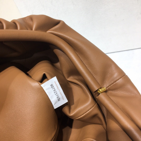 (image for) BOTTEGA VENETA THE POUCH