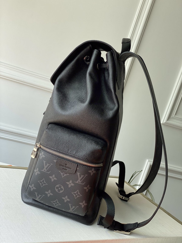 (image for) LOUIS VUITTON OUTDOOR BACKPACK