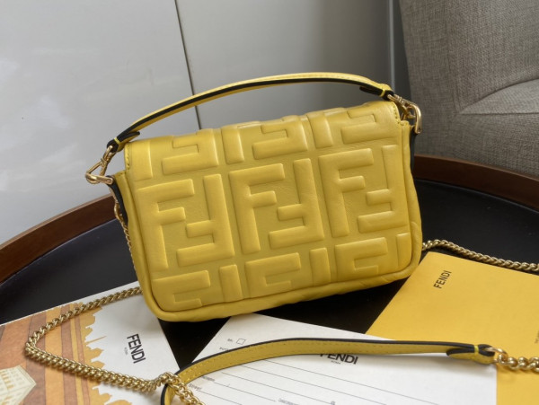 (image for) FENDI BAGUETTE