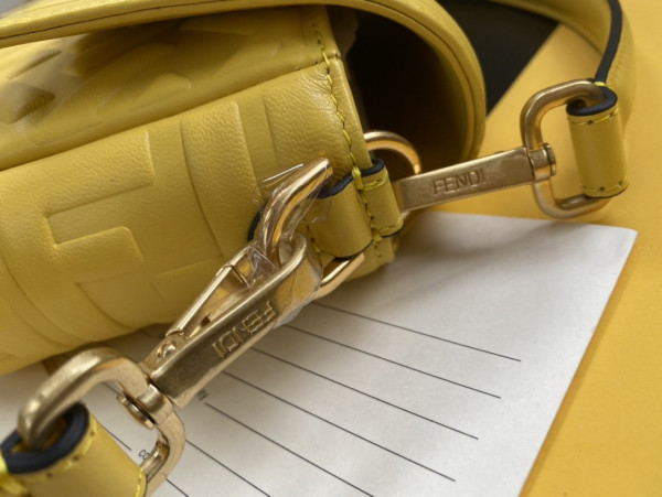 (image for) FENDI BAGUETTE