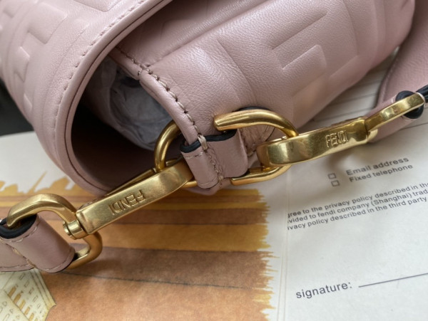 (image for) FENDI BAGUETTE