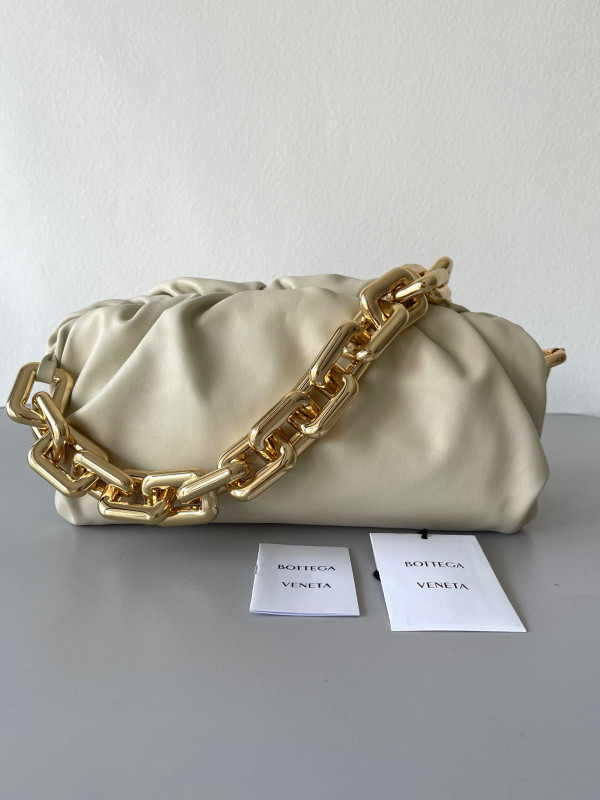 (image for) BOTTEGA VENETA THE CHAIN POUCH