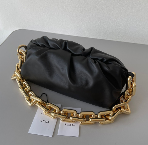 (image for) BOTTEGA VENETA THE CHAIN POUCH