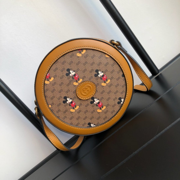 Disney x Gucci GG Round Shoulder Bag [Gucci331] CELINE CHANEL ACCESSORIES LOEWE SHOES LOUIS VUITTON DIRO YSL OTHER BRAND HANDBAGS BALENCIAGA BOTTEGA VENETA GOYARD HERMES BURBERRY VALENTINO GUCCI FENDI MIUMIU CHLOE PRADA BVLGARI SUITCASE NEW ARRIVAL 