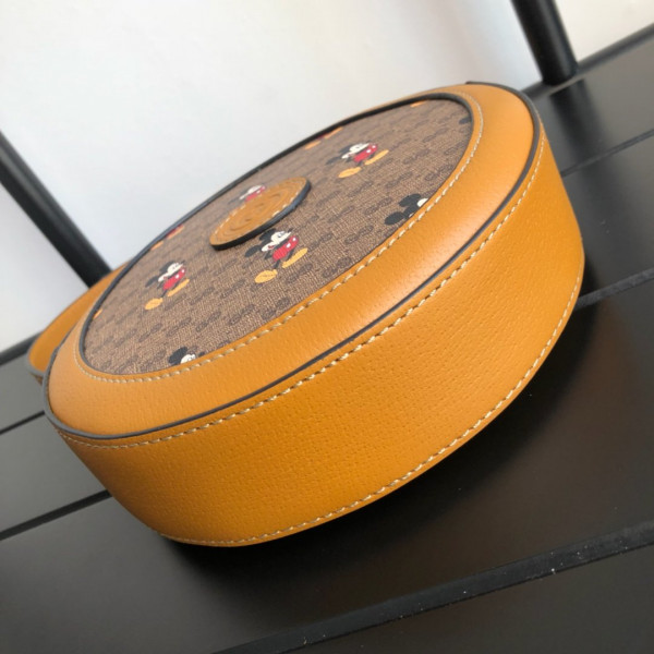 Disney x Gucci GG Round Shoulder Bag [Gucci331] CELINE CHANEL ACCESSORIES LOEWE SHOES LOUIS VUITTON DIRO YSL OTHER BRAND HANDBAGS BALENCIAGA BOTTEGA VENETA GOYARD HERMES BURBERRY VALENTINO GUCCI FENDI MIUMIU CHLOE PRADA BVLGARI SUITCASE NEW ARRIVAL 