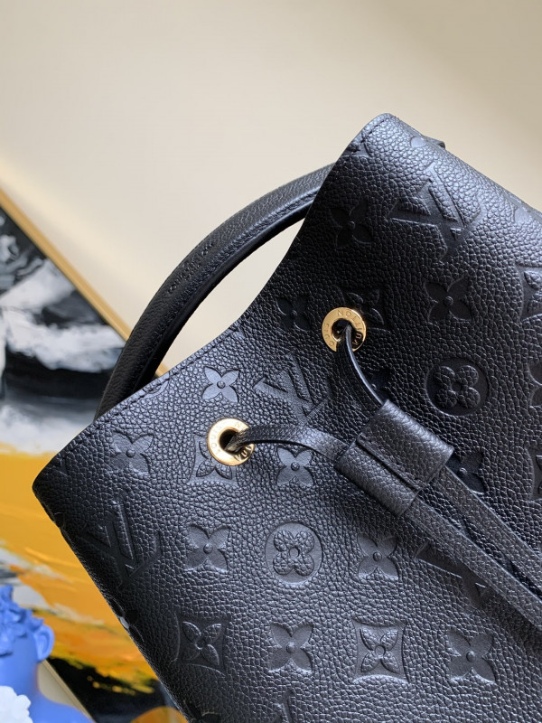 LOUIS VUITTON NEONOE MM [M45256] CELINE CHANEL ACCESSORIES LOEWE SHOES LOUIS VUITTON DIRO YSL OTHER BRAND HANDBAGS BALENCIAGA BOTTEGA VENETA GOYARD HERMES BURBERRY VALENTINO GUCCI FENDI MIUMIU CHLOE PRADA BVLGARI SUITCASE NEW ARRIVAL 