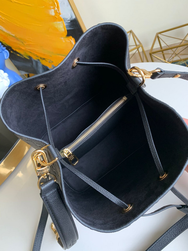 LOUIS VUITTON NEONOE MM [M45256] CELINE CHANEL ACCESSORIES LOEWE SHOES LOUIS VUITTON DIRO YSL OTHER BRAND HANDBAGS BALENCIAGA BOTTEGA VENETA GOYARD HERMES BURBERRY VALENTINO GUCCI FENDI MIUMIU CHLOE PRADA BVLGARI SUITCASE NEW ARRIVAL 