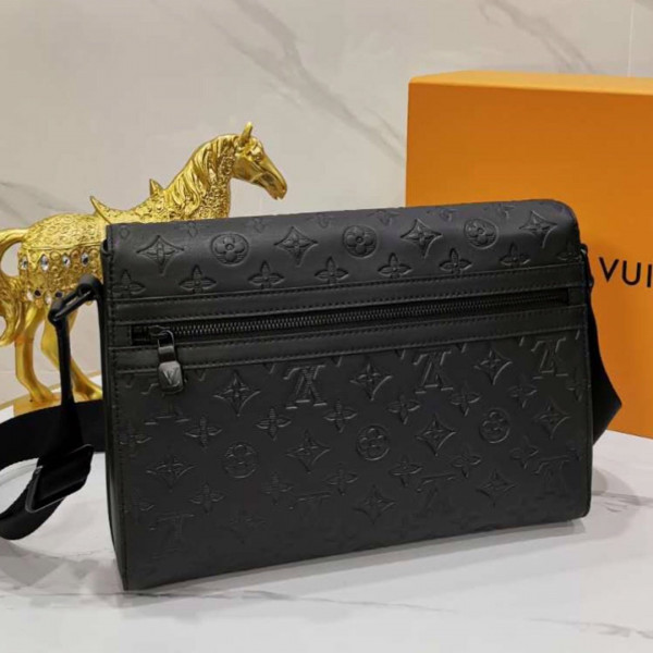 LOUIS VUITTON SPRING MESSENGER [M44729] CELINE CHANEL ACCESSORIES LOEWE SHOES LOUIS VUITTON DIRO YSL OTHER BRAND HANDBAGS BALENCIAGA BOTTEGA VENETA GOYARD HERMES BURBERRY VALENTINO GUCCI FENDI MIUMIU CHLOE PRADA BVLGARI SUITCASE NEW ARRIVAL 