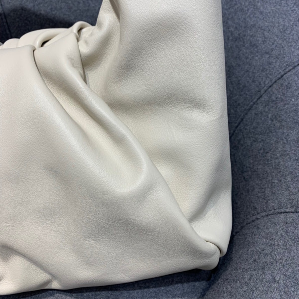 BOTTEGA VENETA BV JODIE [Bottega7] CELINE CHANEL ACCESSORIES LOEWE SHOES LOUIS VUITTON DIRO YSL OTHER BRAND HANDBAGS BALENCIAGA BOTTEGA VENETA GOYARD HERMES BURBERRY VALENTINO GUCCI FENDI MIUMIU CHLOE PRADA BVLGARI SUITCASE NEW ARRIVAL 