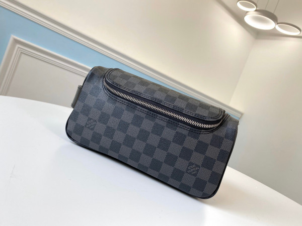 LOUIS VUITTON TOILETRY POUCH [N47625] CELINE CHANEL ACCESSORIES LOEWE SHOES LOUIS VUITTON DIRO YSL OTHER BRAND HANDBAGS BALENCIAGA BOTTEGA VENETA GOYARD HERMES BURBERRY VALENTINO GUCCI FENDI MIUMIU CHLOE PRADA BVLGARI SUITCASE NEW ARRIVAL 