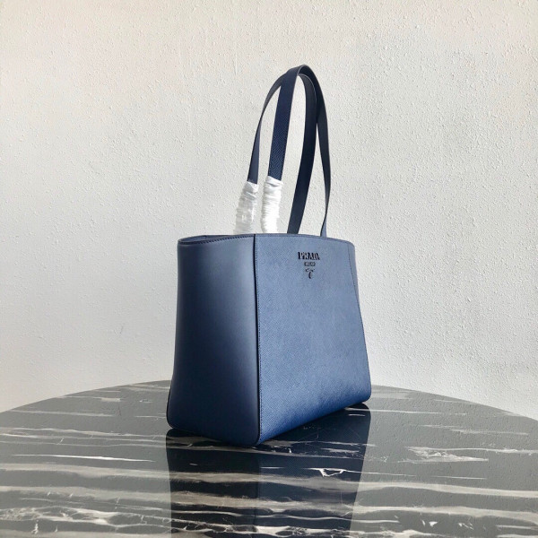 PRADA SAFFIANO LEATHER TOTE [Prada45] CELINE CHANEL ACCESSORIES LOEWE SHOES LOUIS VUITTON DIRO YSL OTHER BRAND HANDBAGS BALENCIAGA BOTTEGA VENETA GOYARD HERMES BURBERRY VALENTINO GUCCI FENDI MIUMIU CHLOE PRADA BVLGARI SUITCASE NEW ARRIVAL 